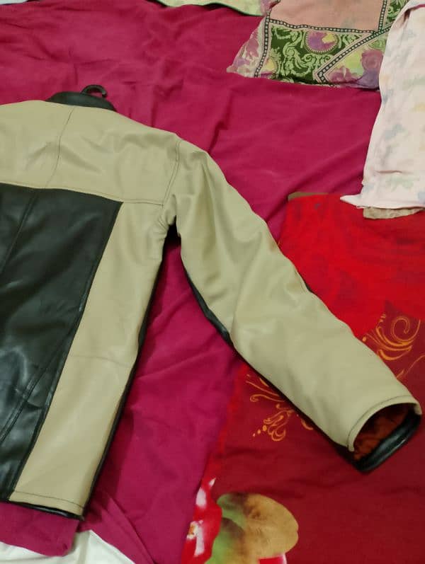 jacket ledar he new condition  he L size he 7