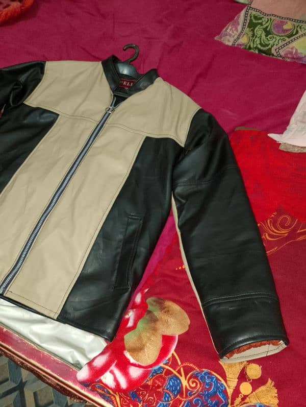 jacket ledar he new condition  he L size he 13