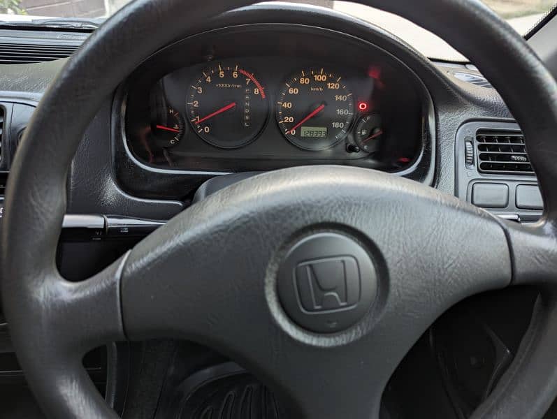 Honda Civic VTi 1996 9