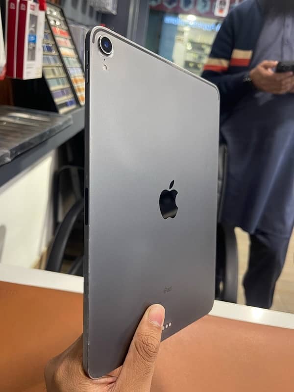 iPad Pro 1st Generation 11 inch 2018 64GB 2