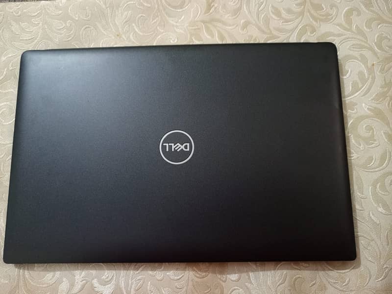 Dell latitude 3301 core I 5 8th generation 5