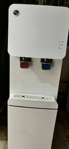 Pel Water Dispenser