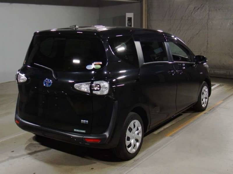 Toyota Sienta 2018/24 3