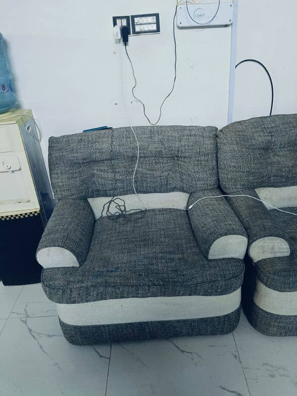 sofa good condition 1