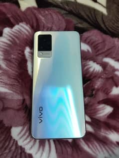 Vivo V21