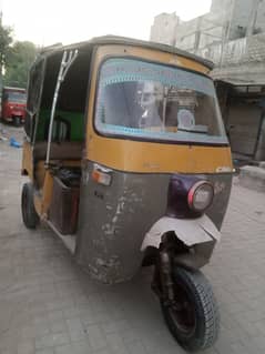 SazGar-2009,LPG-Gas-PetRoL Rickshaw, lWhite Engine, 2 Tyar OK,