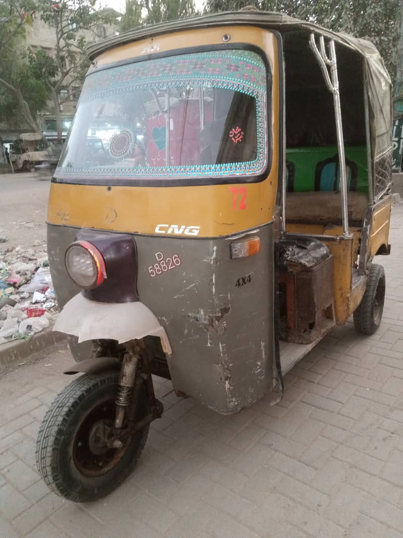 SazGar-2009,LPG-Gas-PetRoL Rickshaw, lWhite Engine, 2 Tyar OK, 9