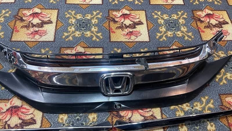 Civic X 2018 Geniune Front Grill,Bumper Lights, Deffuser, LCD Panel 6