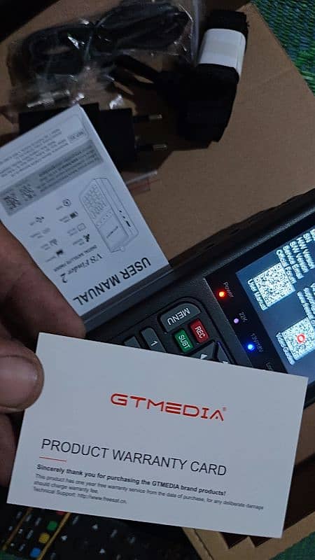 GTMedia V8 2  Satellite Finder 12