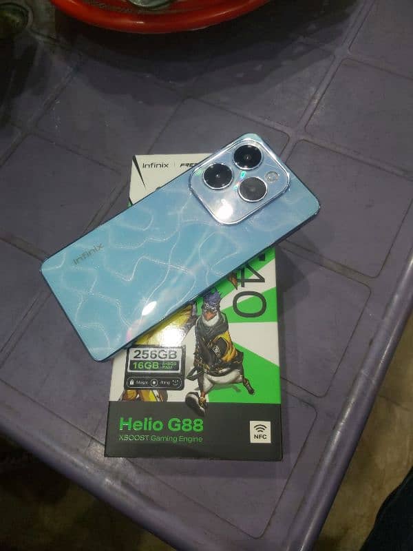 infinix hot 40 16gb/256gb 2