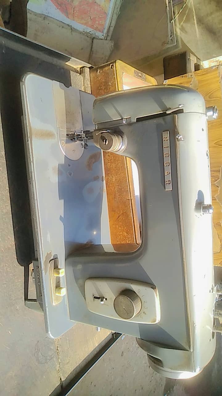 Riccar sewing machine 7