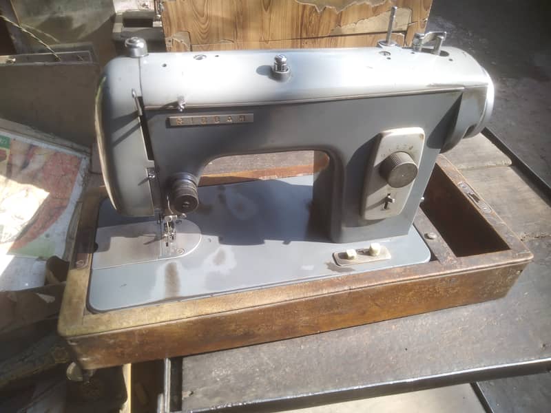 Riccar sewing machine 8