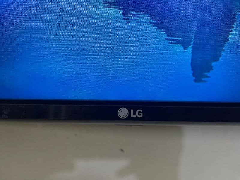 LG LCD brand new 9