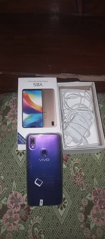 Vivi y85  4gb 64gb with box and charger 03091404106 1