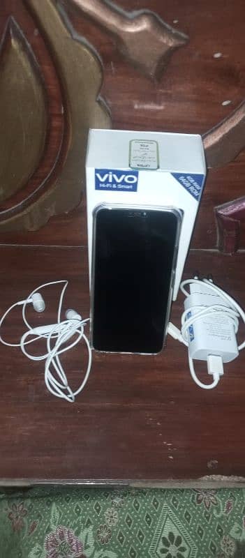 Vivi y85  4gb 64gb with box and charger 03091404106 3