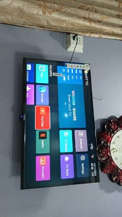 Samsung smart 32inch led TV for sale