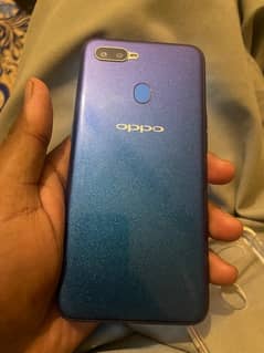 oppo A5s  32Gb  1 day battery time ha  abi tak orignal panel ha