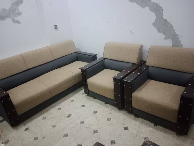 sofa good condition 1