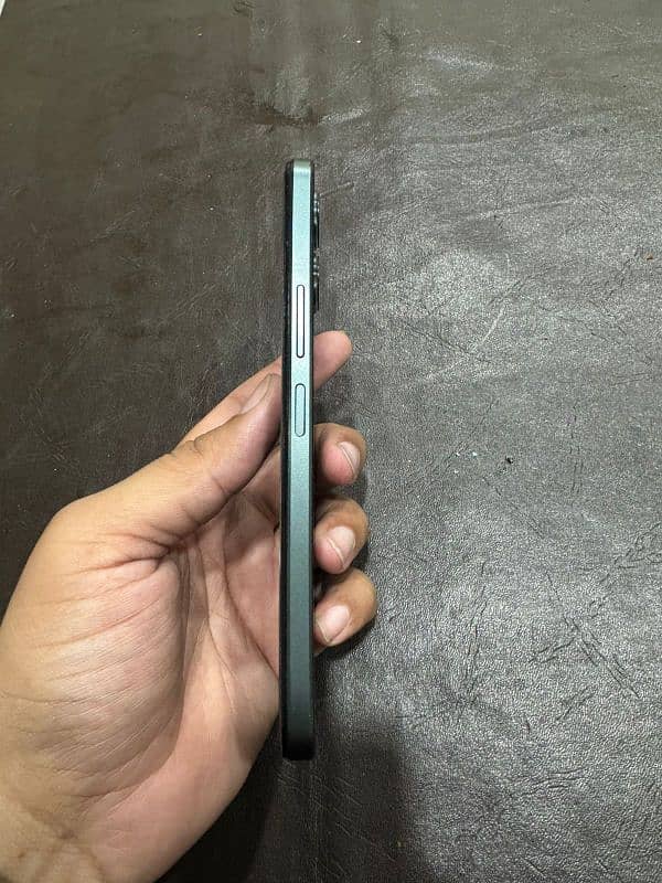 Vivo Y17 Green Colour 1