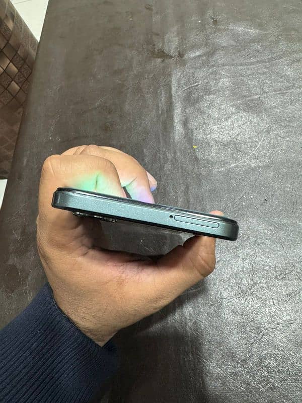 Vivo Y17 Green Colour 4