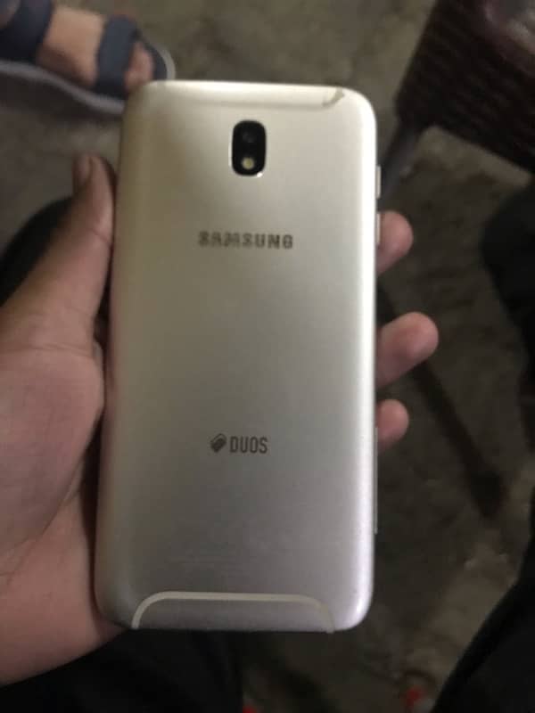 samsung j7 pro 3