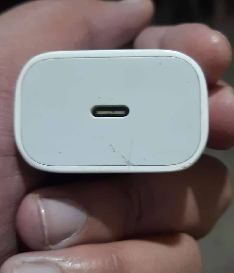 Apple Original Adapter (20W) Type-C 3