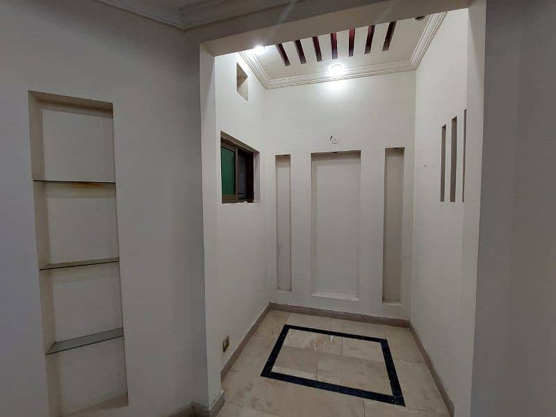 10 Marla House For Rent in Bahria Town Lahore 8