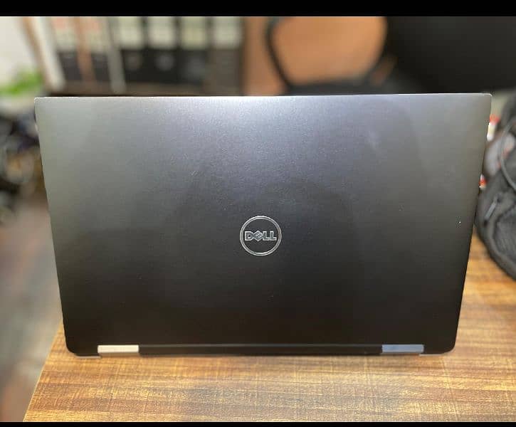 Dell XPS MODEL: P71G 3