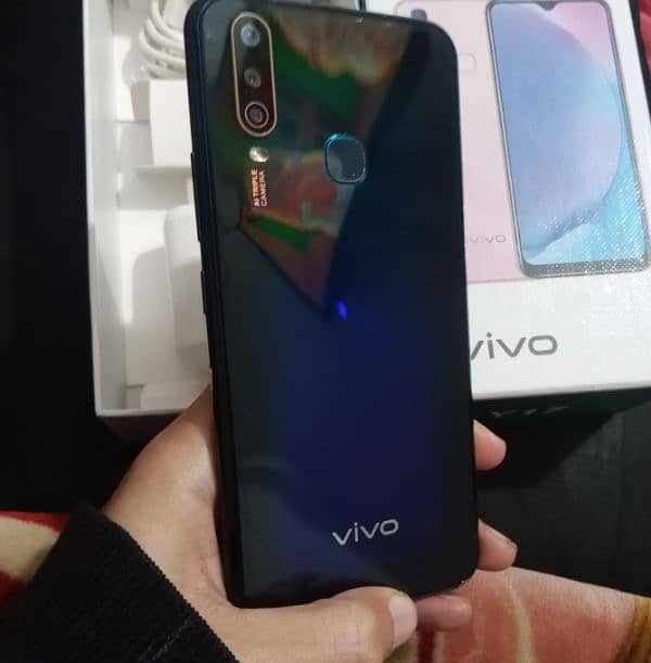 Vivo Y17 3