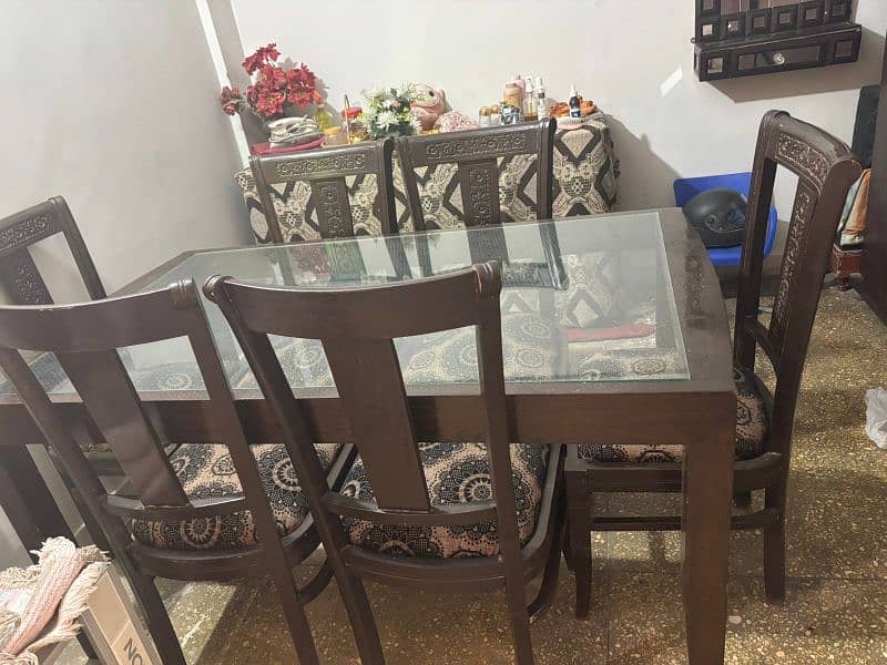 6 seater wooden dining table 3