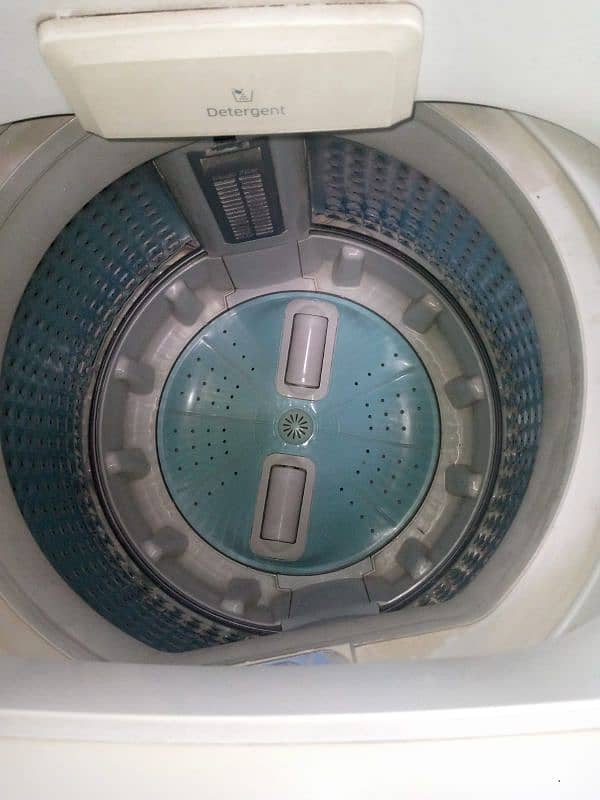 Samsung Fully Automatic Washing Machine 7 kg in excellent condition 2