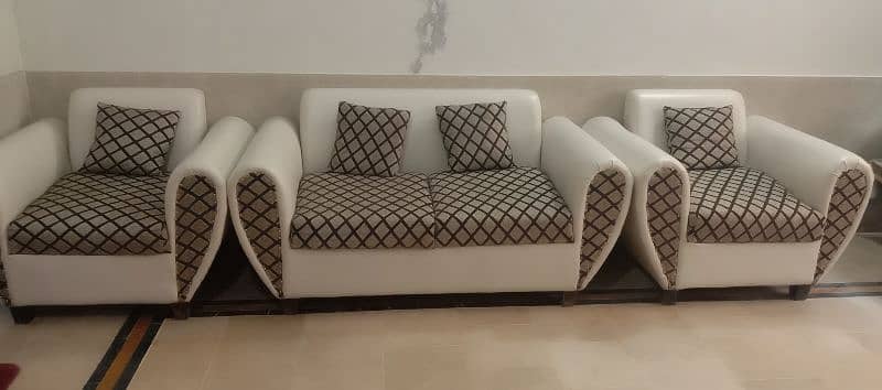 7 sitter sofa set with 7 cushions (LIKE NEW) 0