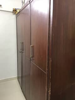 almari /wardrobe 3 door wooden