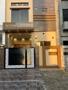 3 Marla Branded Double Storey House For Sale In Central Park Housing