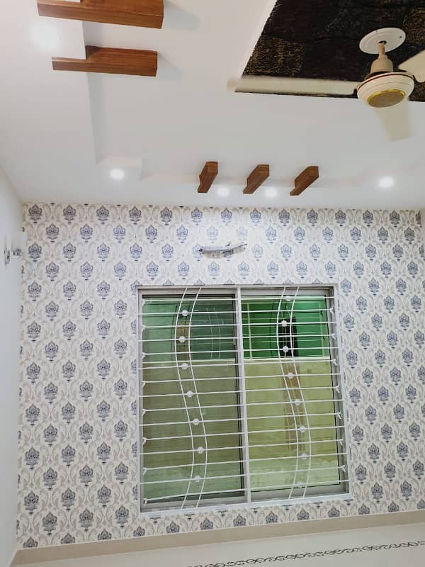 10 MARLA HOUSE FOR RENT IN BAHRIA TOWN LAHORE 17