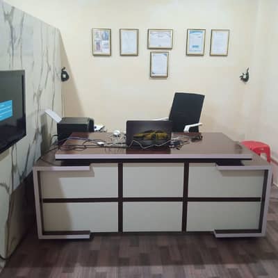 Female Receptionist required