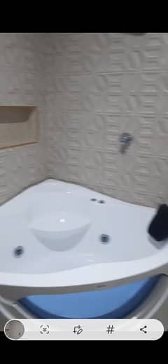 Excellent Jacuzi Bathtub with 4 jets