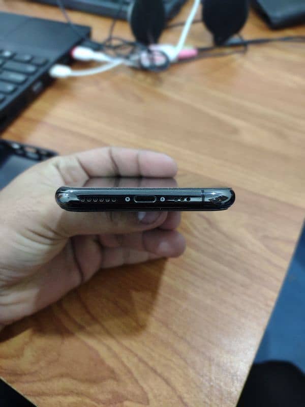 IPHONE 11 PRO 256 GB 3