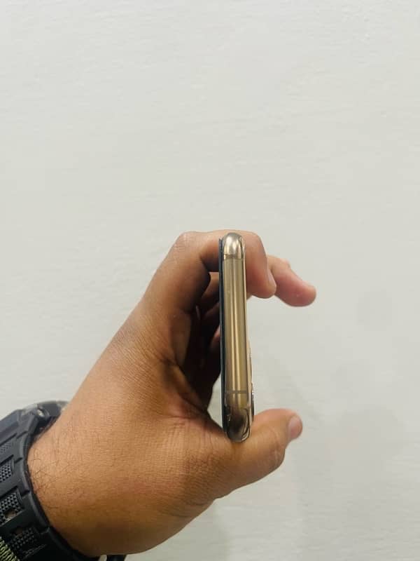 iphone 11 pro 256 GB dual Approved 5