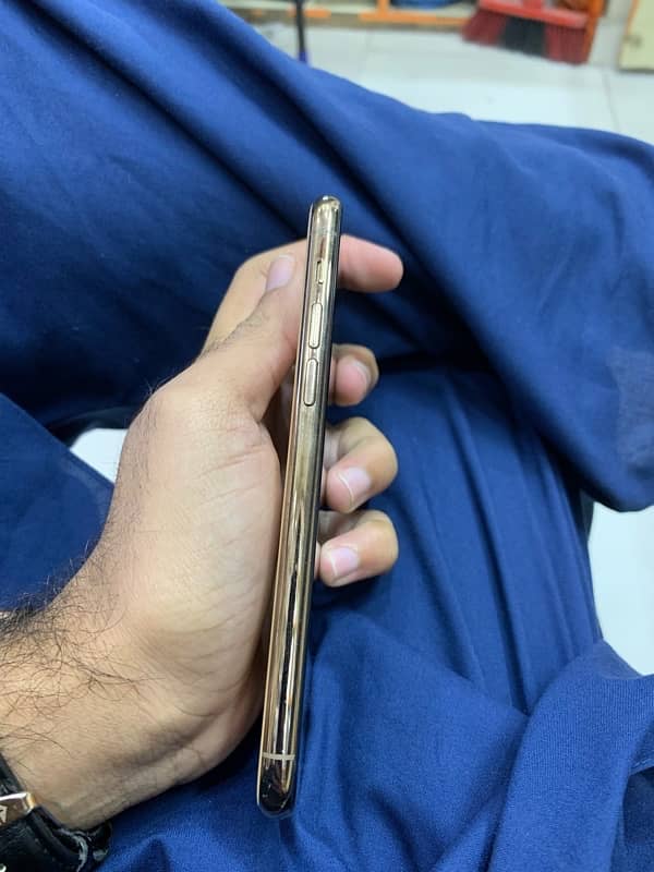 i phone 11 pro 256gb PTA 5