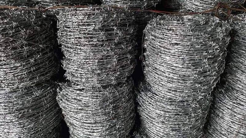 Razor Wire Barbed Wire Chain Link Fence Pole Jali Welded mesh 2