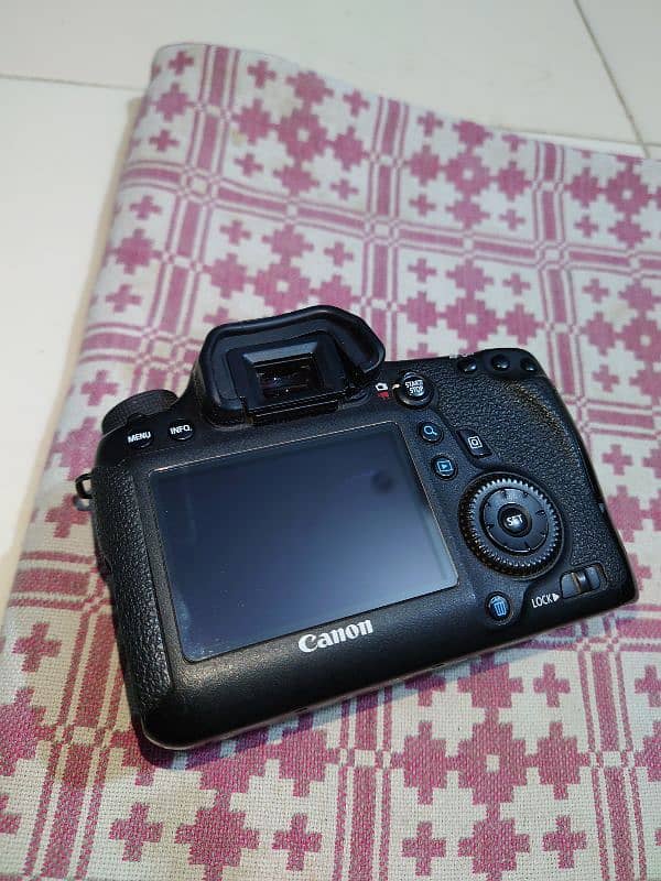 Canon 6D with 50mm and Battery Grip 0