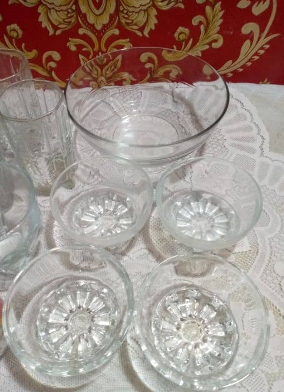 Crystal glasses with custard set 3