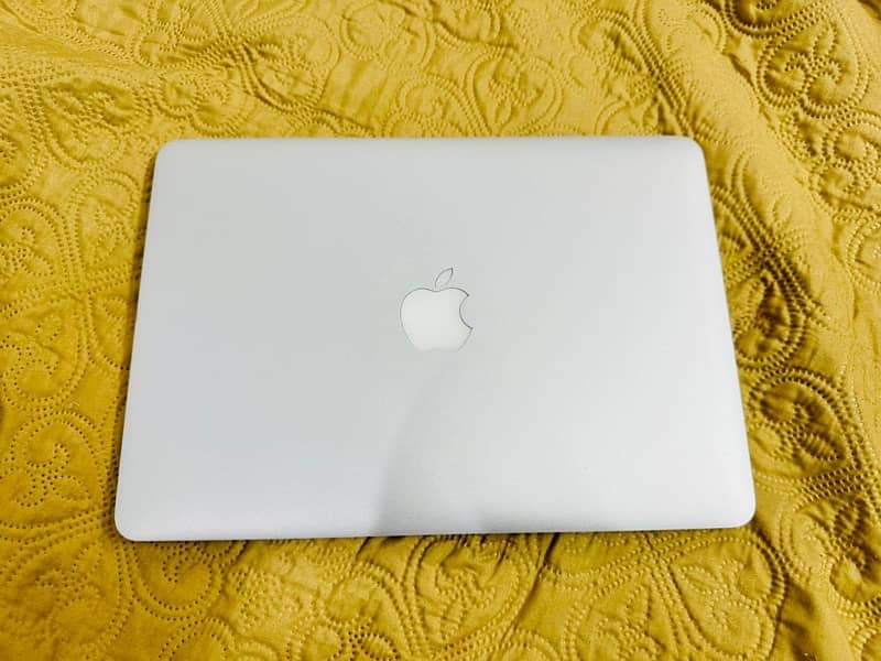 Apple macbook pro 0