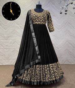 woman stitch Suit Shamoz Silk Embroidery Maxi