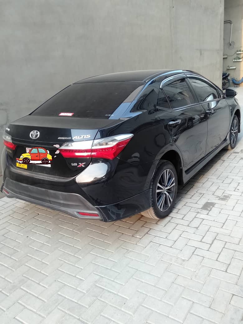 Toyota Corolla Altis 2022 S. E CVT Automatic 2