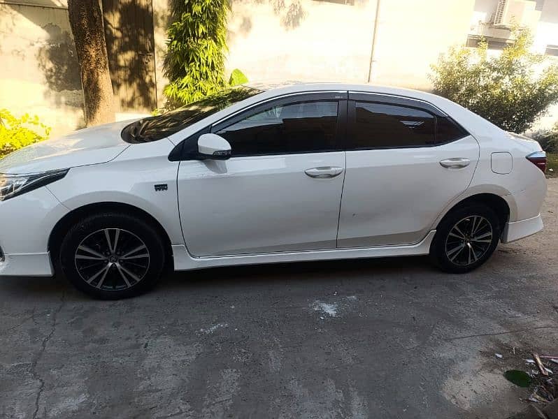 Toyota Corolla Altis 2022 4