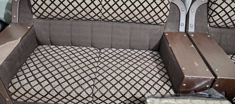 solid Sofa set 6 seater for sale 5