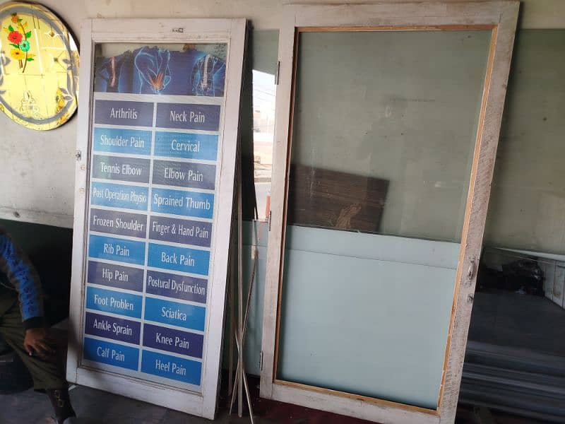 lohy sheet ka bord. 15ft × 3ft. . . . . . . .  2 lakree glass door 1