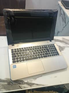 ASUS i5 6th 8Gb 256Gb 15" Slim & Lightweight